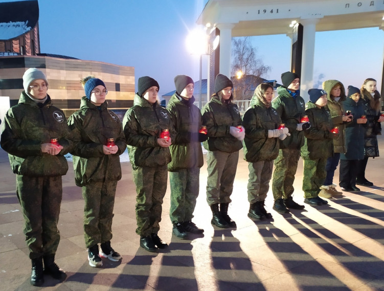 Акция «Свеча Памяти», посвящённая Дню неизвестного солдата.
